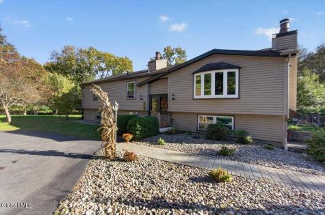 24 Pickering Lane Troy NY 12180
