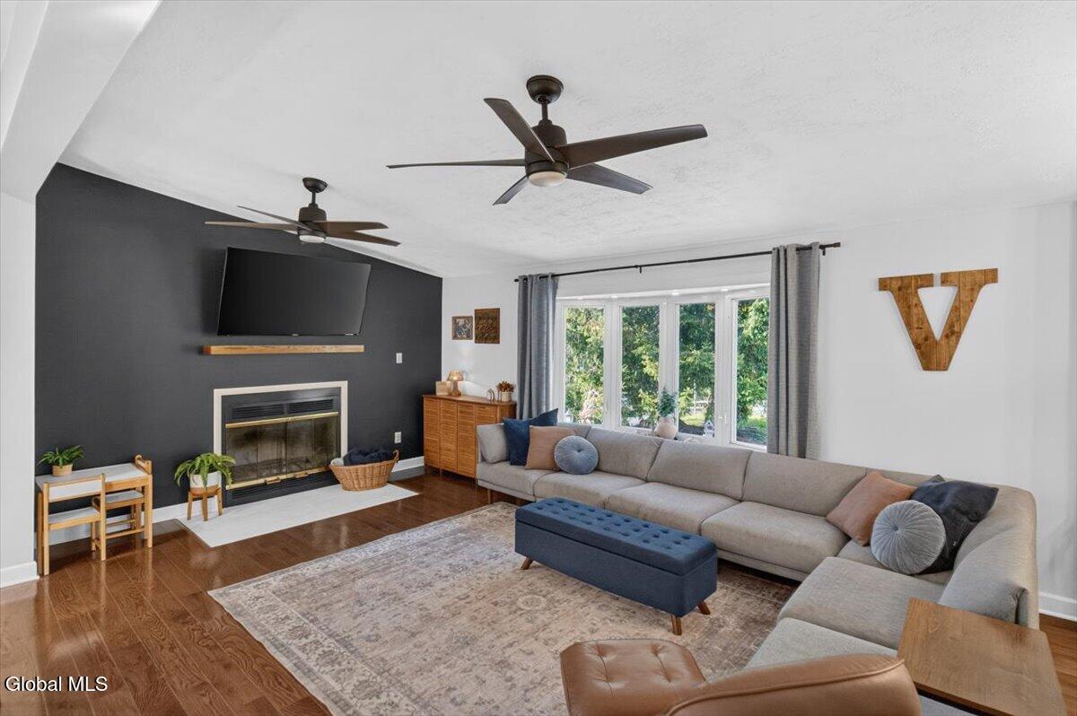 24 Pickering Lane Troy NY 12180