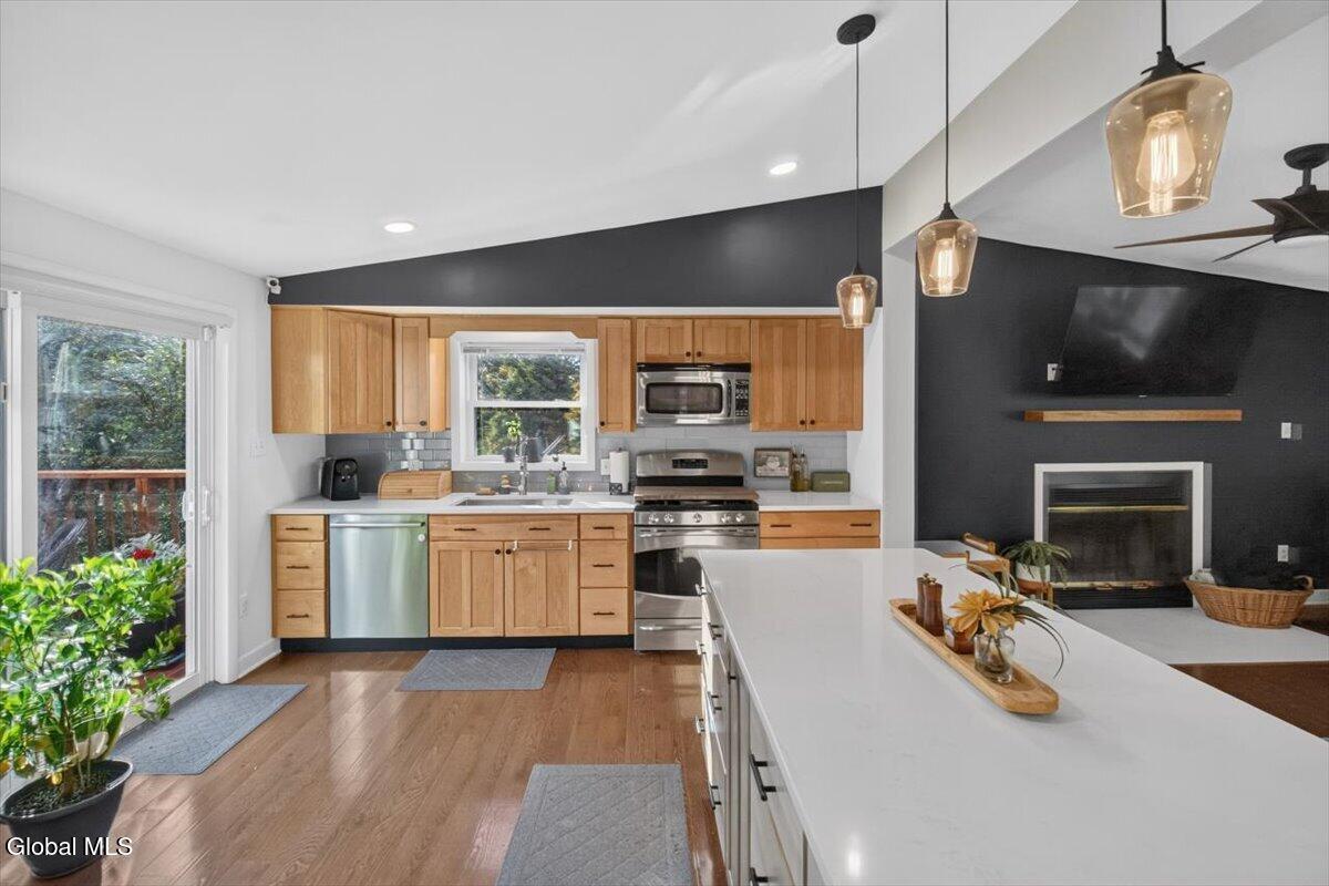 24 Pickering Lane Troy NY 12180