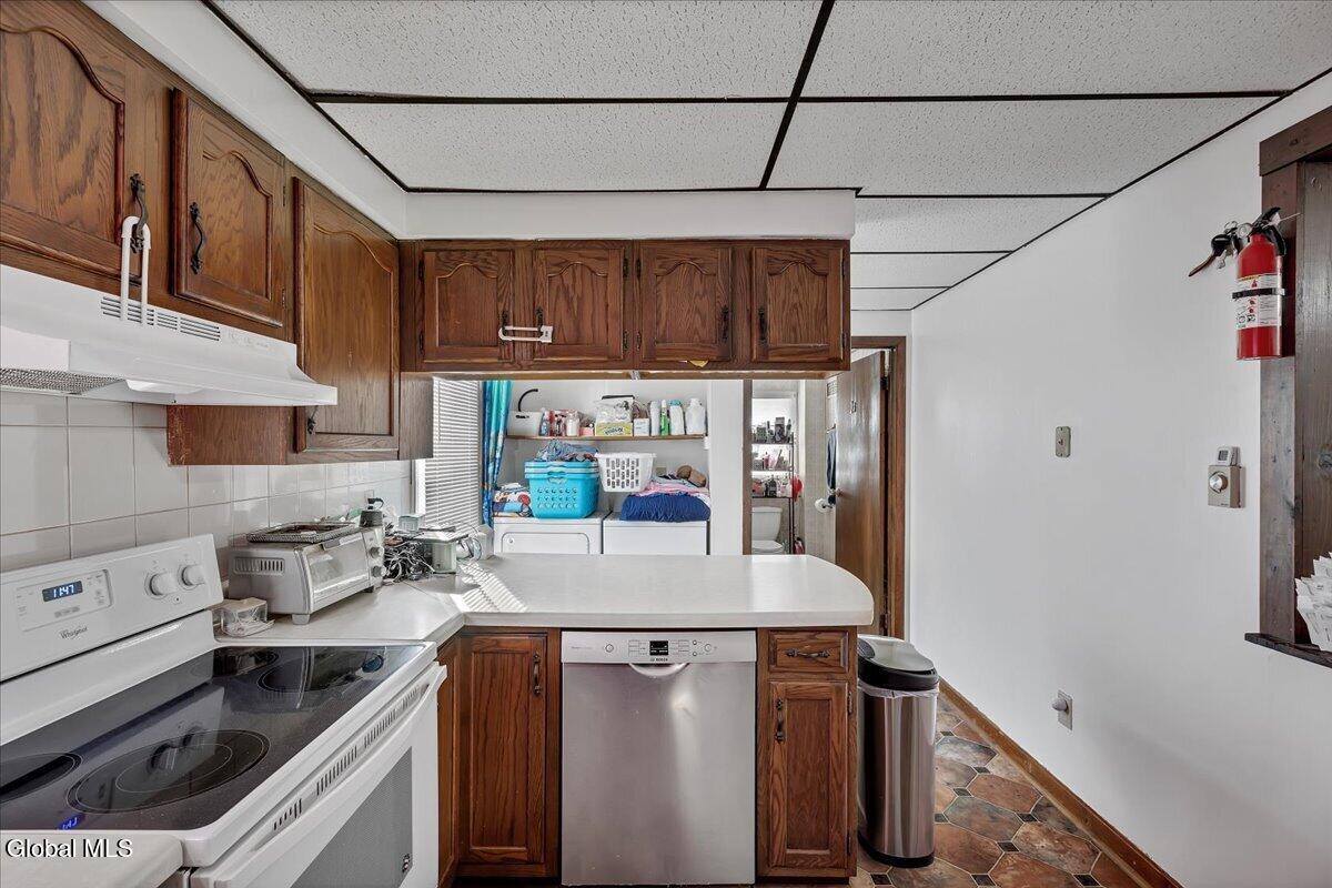 16 Billings Avenue Troy NY 12180