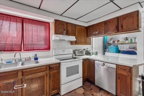 16 Billings Avenue Troy NY 12180