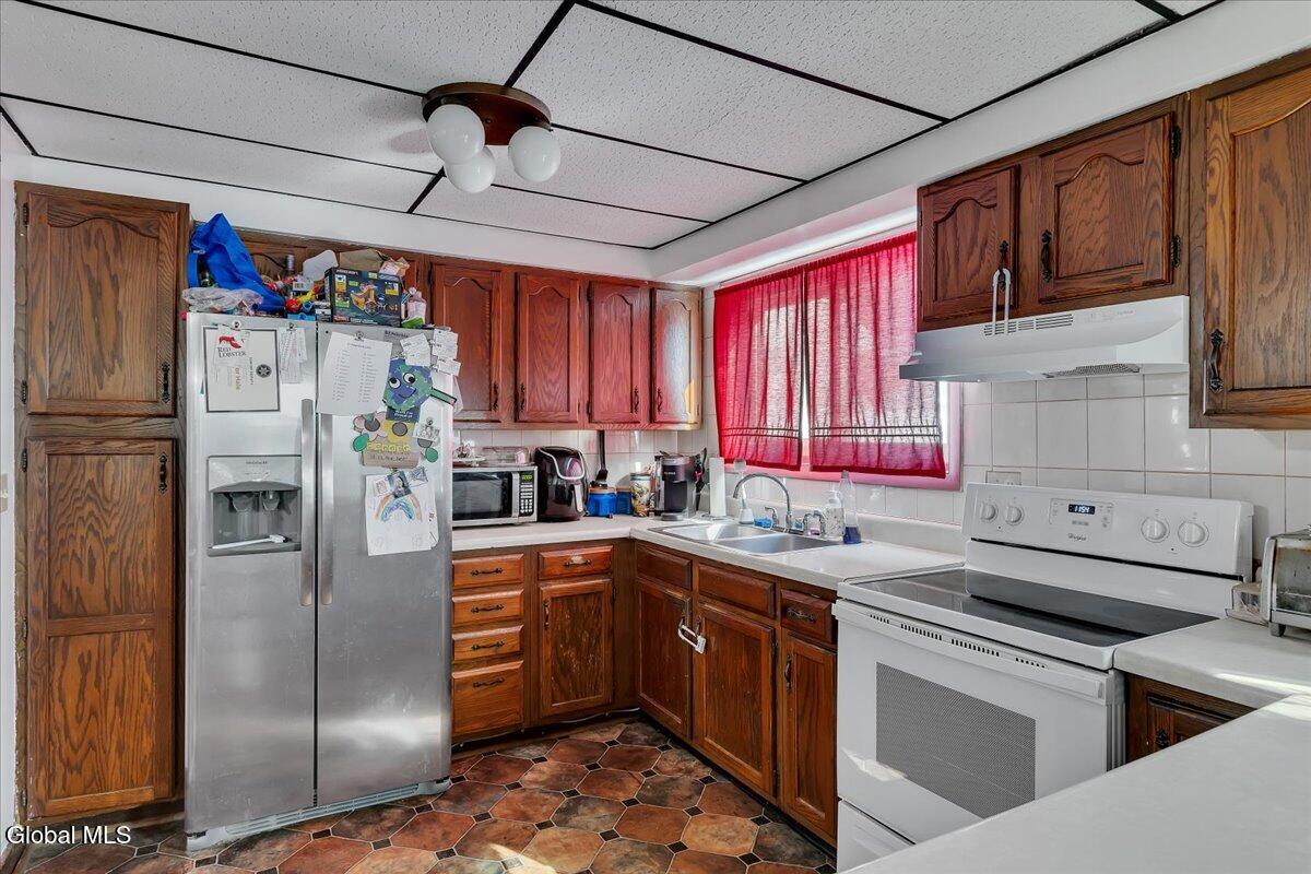 16 Billings Avenue Troy NY 12180