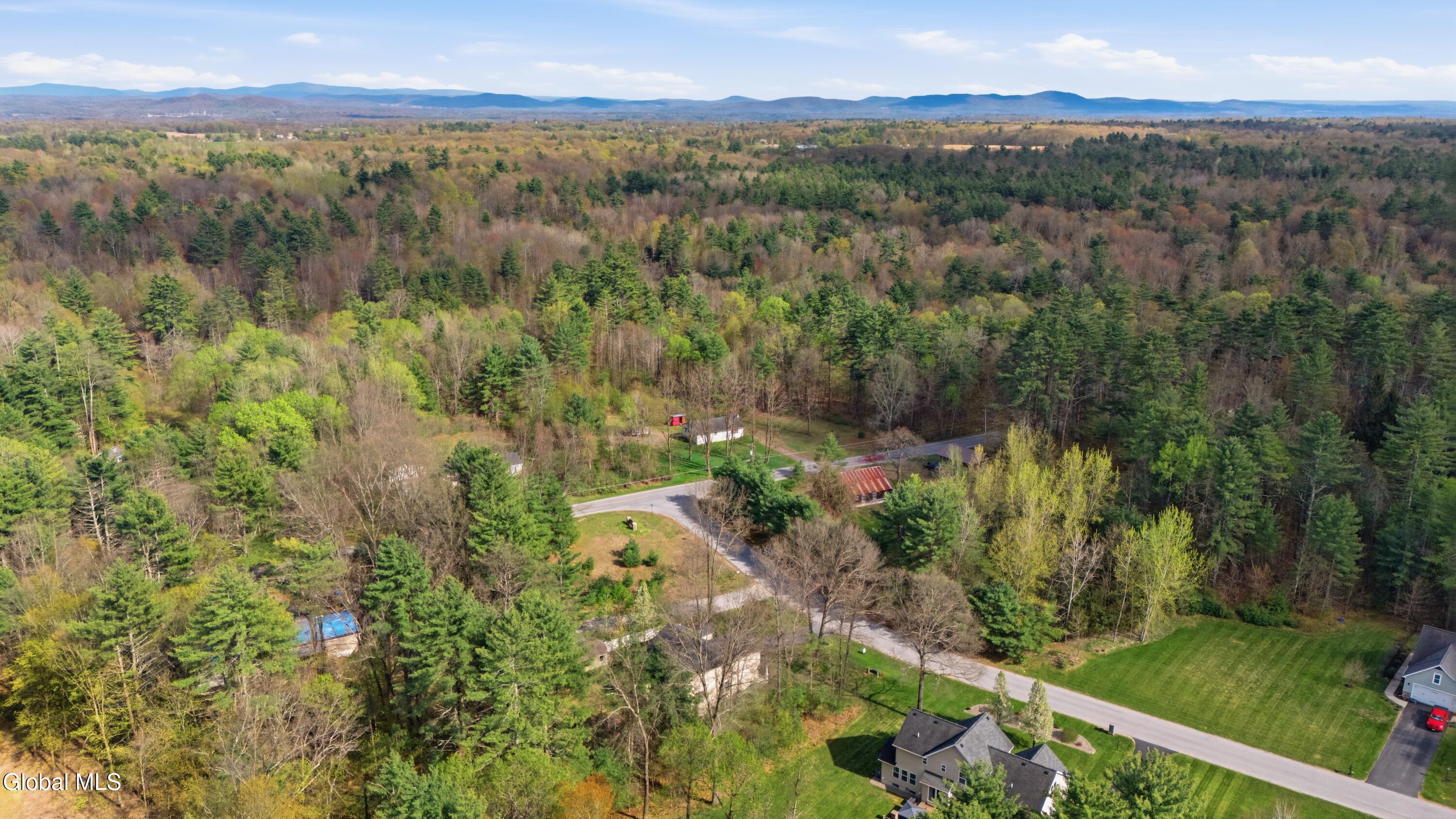 8 Stafford Way Gansevoort NY 12831