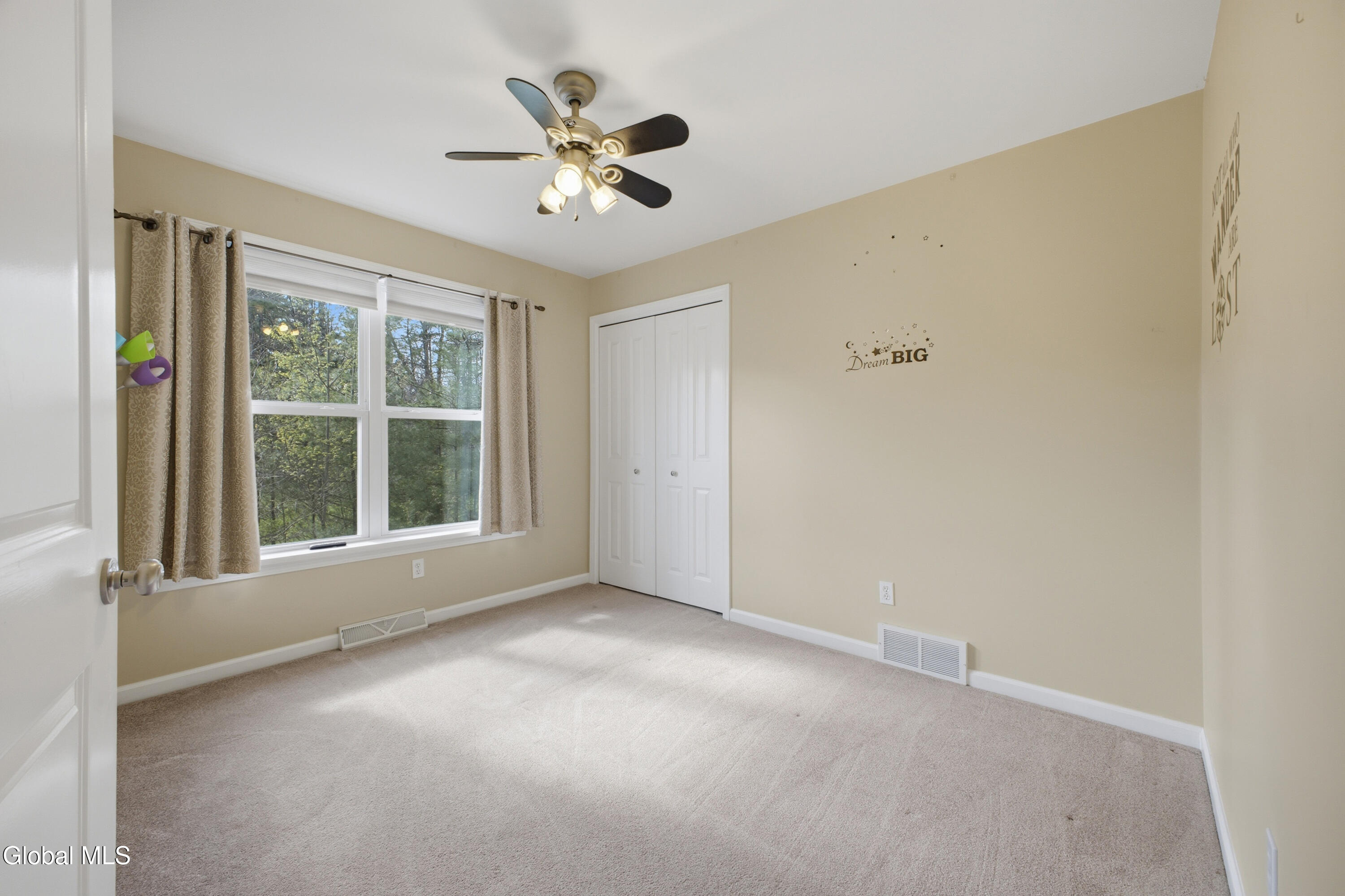 8 Stafford Way Gansevoort NY 12831