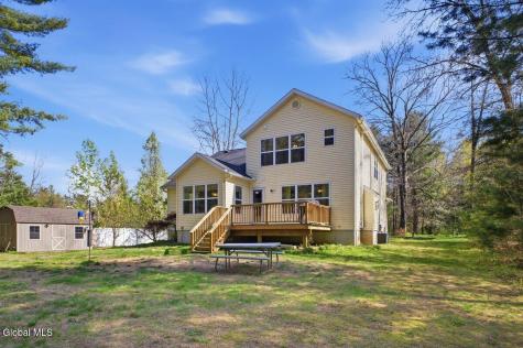 8 Stafford Way Gansevoort NY 12831