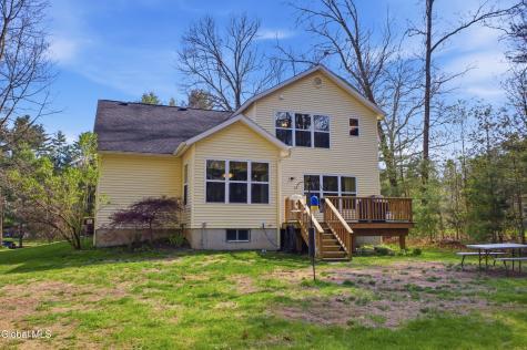 8 Stafford Way Gansevoort NY 12831