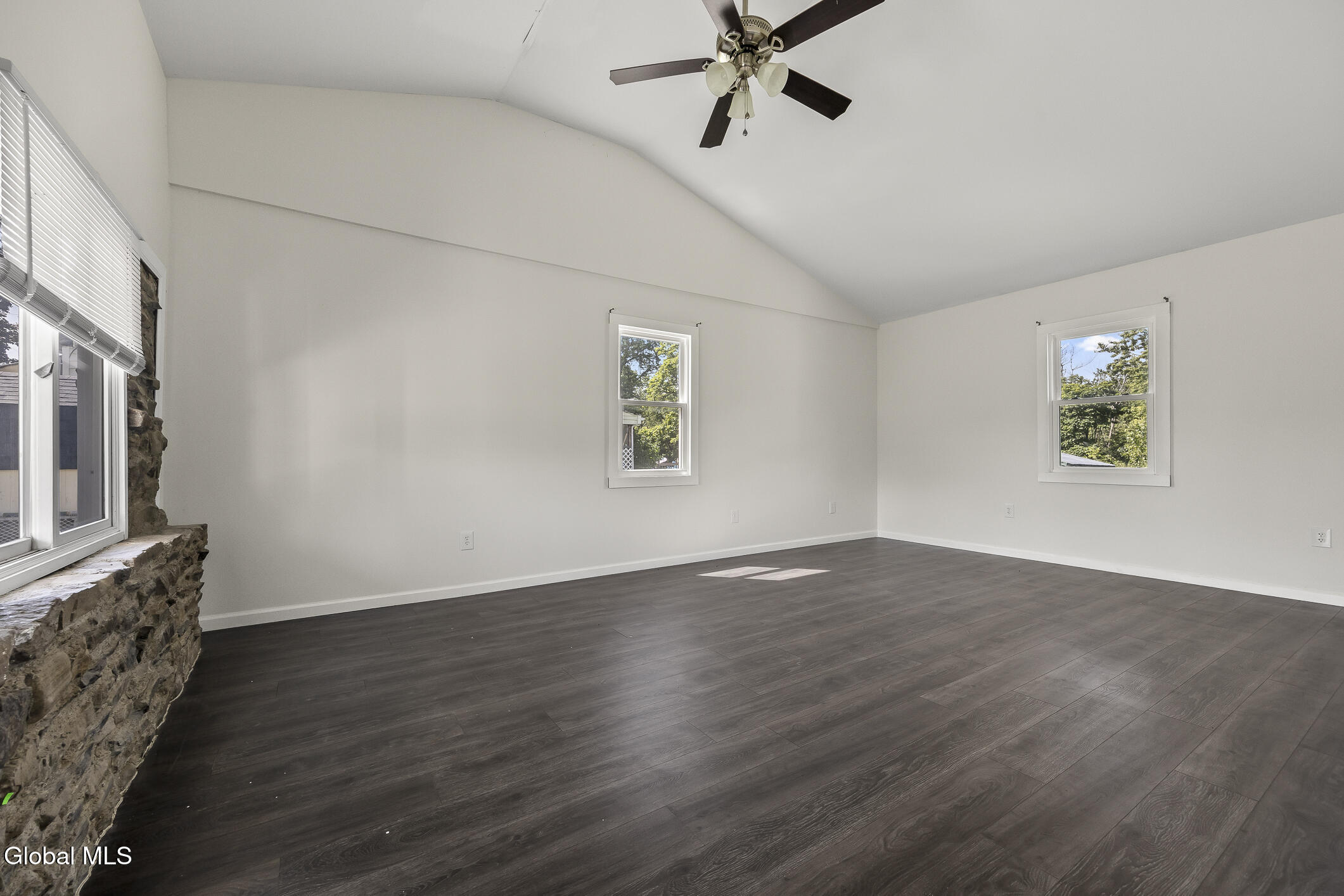 187 New York 9j Hudson NY 12534