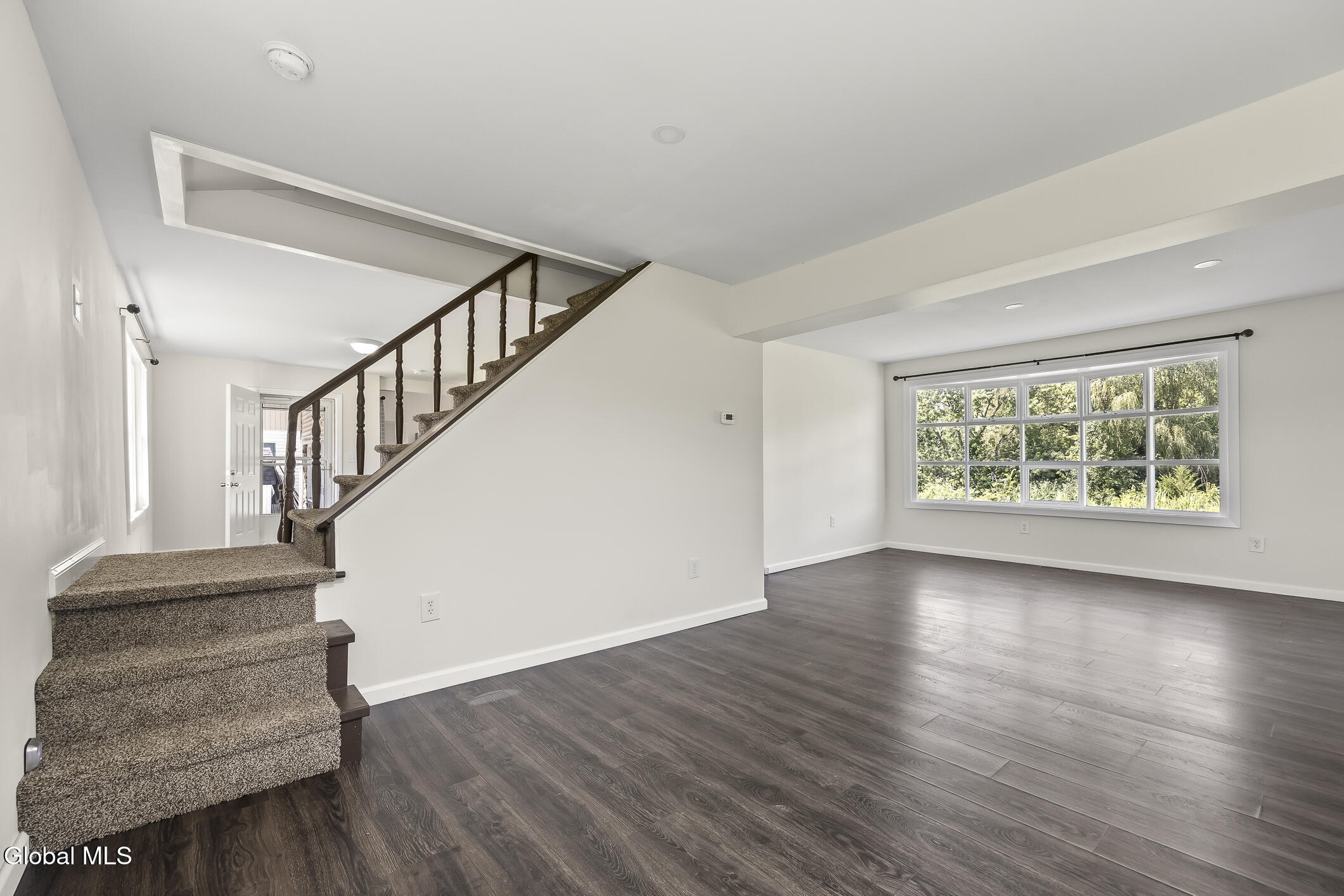 187 New York 9j Hudson NY 12534