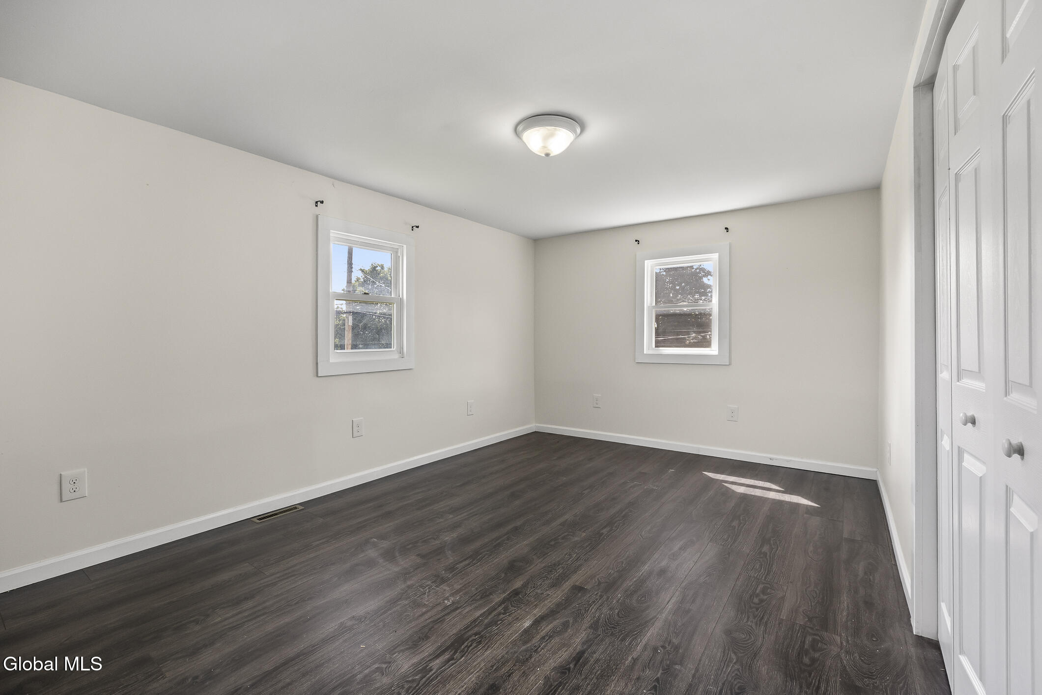187 New York 9j Hudson NY 12534