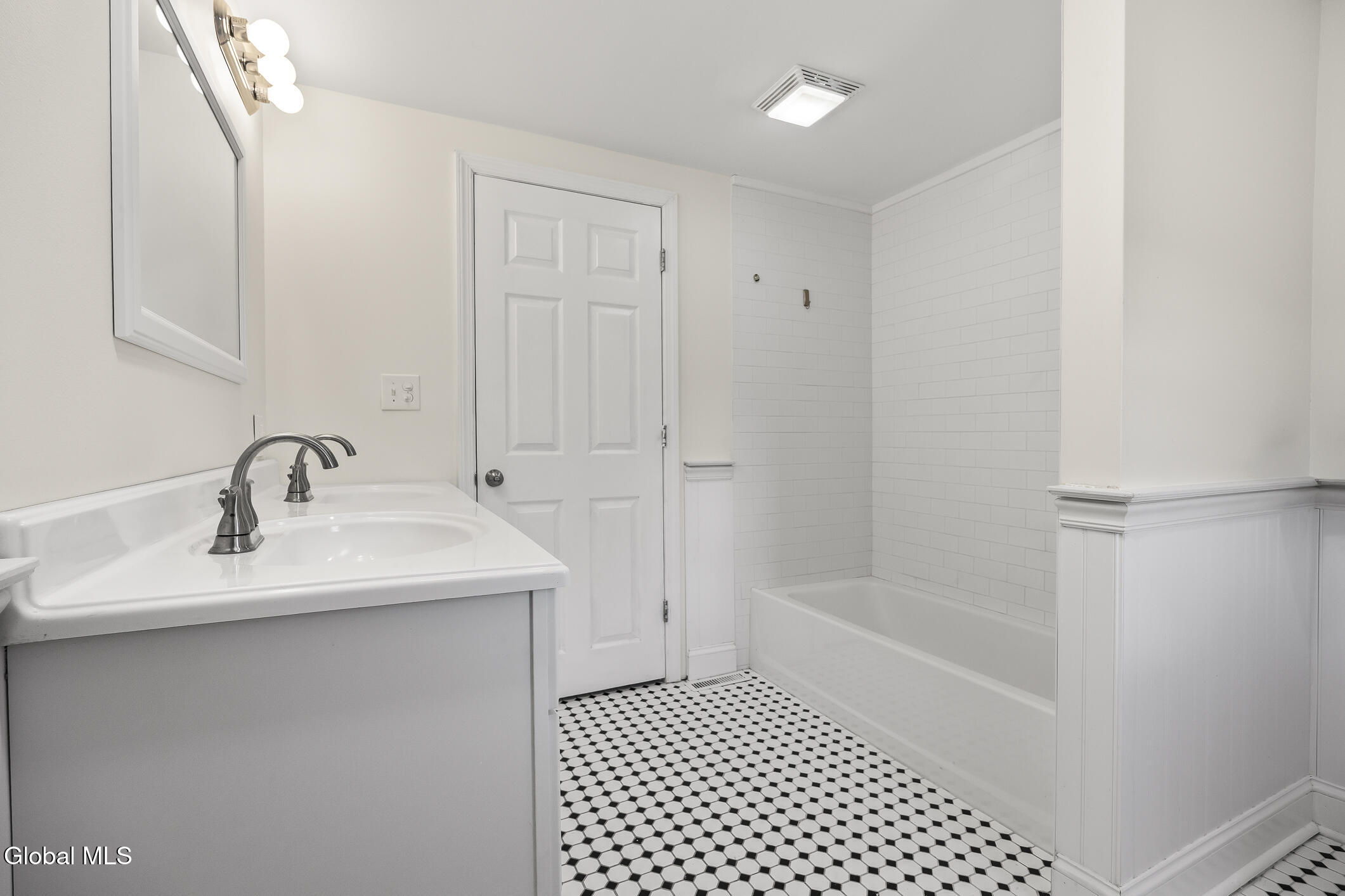 187 New York 9j Hudson NY 12534