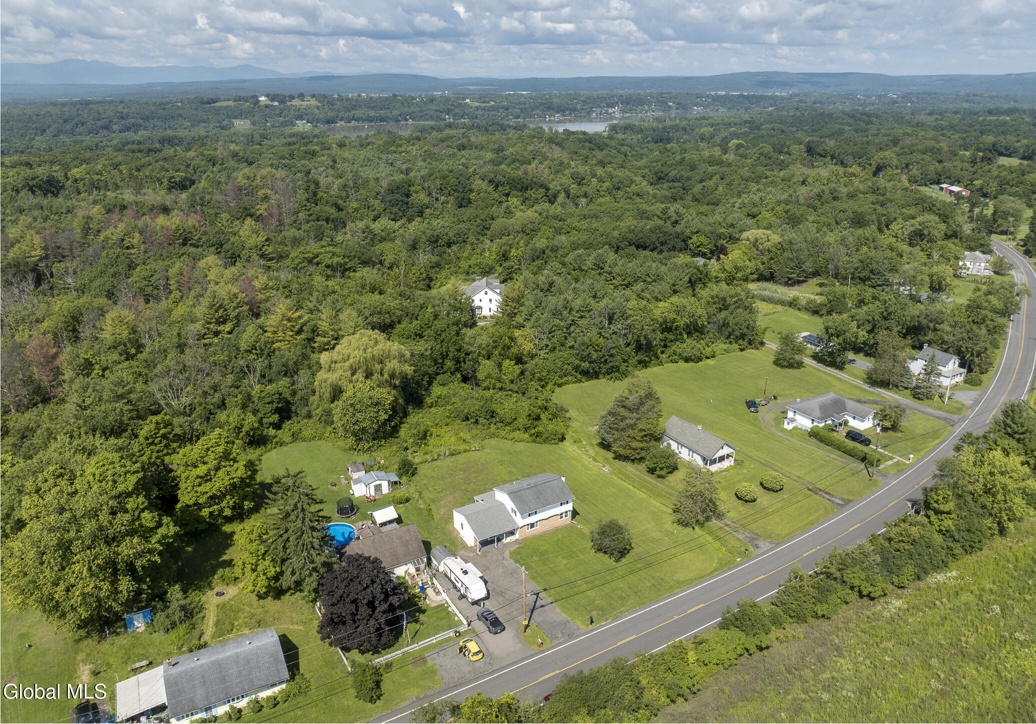 187 New York 9j Hudson NY 12534
