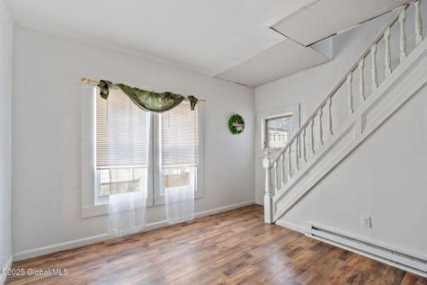 346 Locust Avenue Amsterdam NY 12010