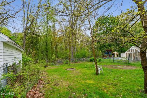 633 Fillmore Avenue Niskayuna NY 12304