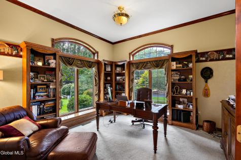 34 Devonshire Way Halfmoon NY 12065
