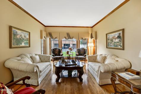 34 Devonshire Way Halfmoon NY 12065