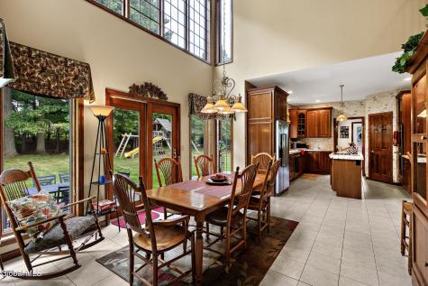 34 Devonshire Way Halfmoon NY 12065