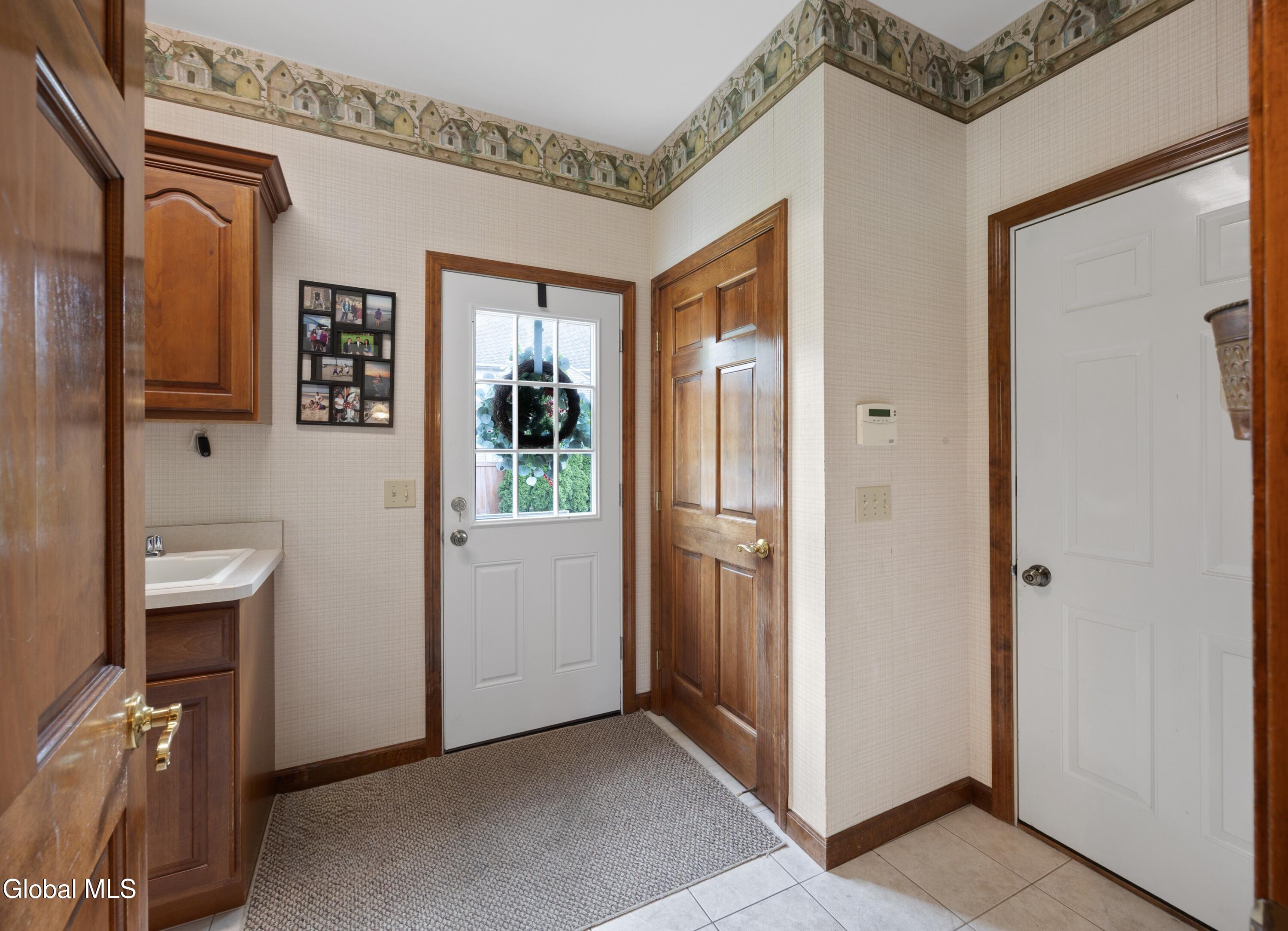 34 Devonshire Way Halfmoon NY 12065