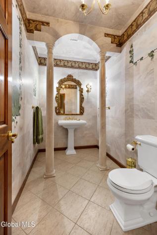 34 Devonshire Way Halfmoon NY 12065