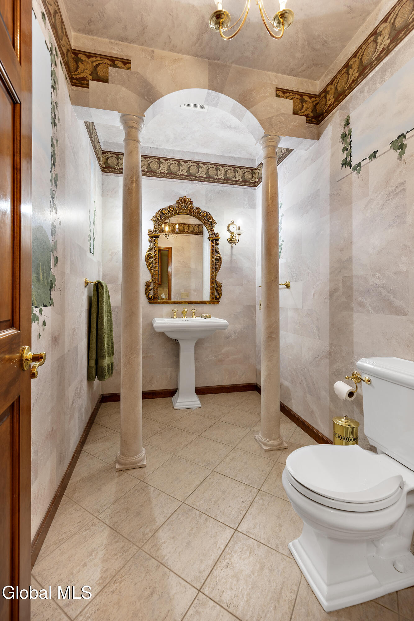 34 Devonshire Way Halfmoon NY 12065