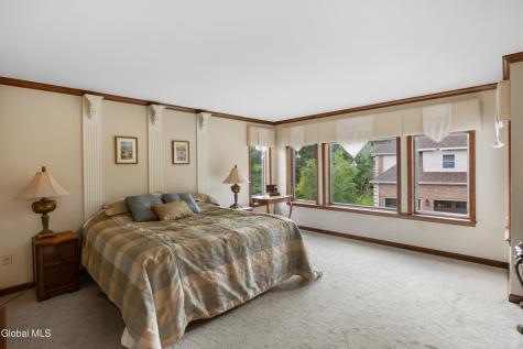 34 Devonshire Way Halfmoon NY 12065