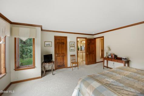 34 Devonshire Way Halfmoon NY 12065