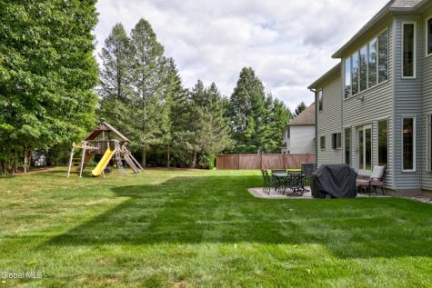 34 Devonshire Way Halfmoon NY 12065