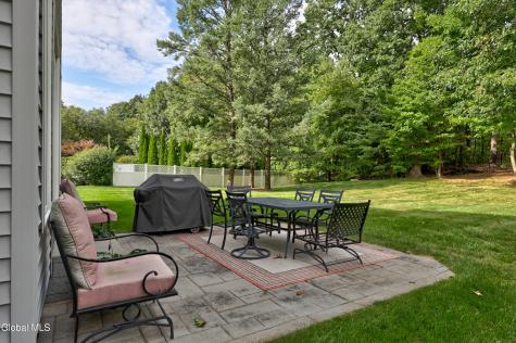 34 Devonshire Way Halfmoon NY 12065
