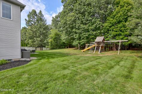 34 Devonshire Way Halfmoon NY 12065