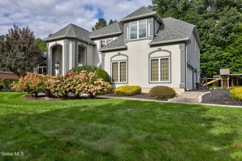 34 Devonshire Way Halfmoon NY 12065