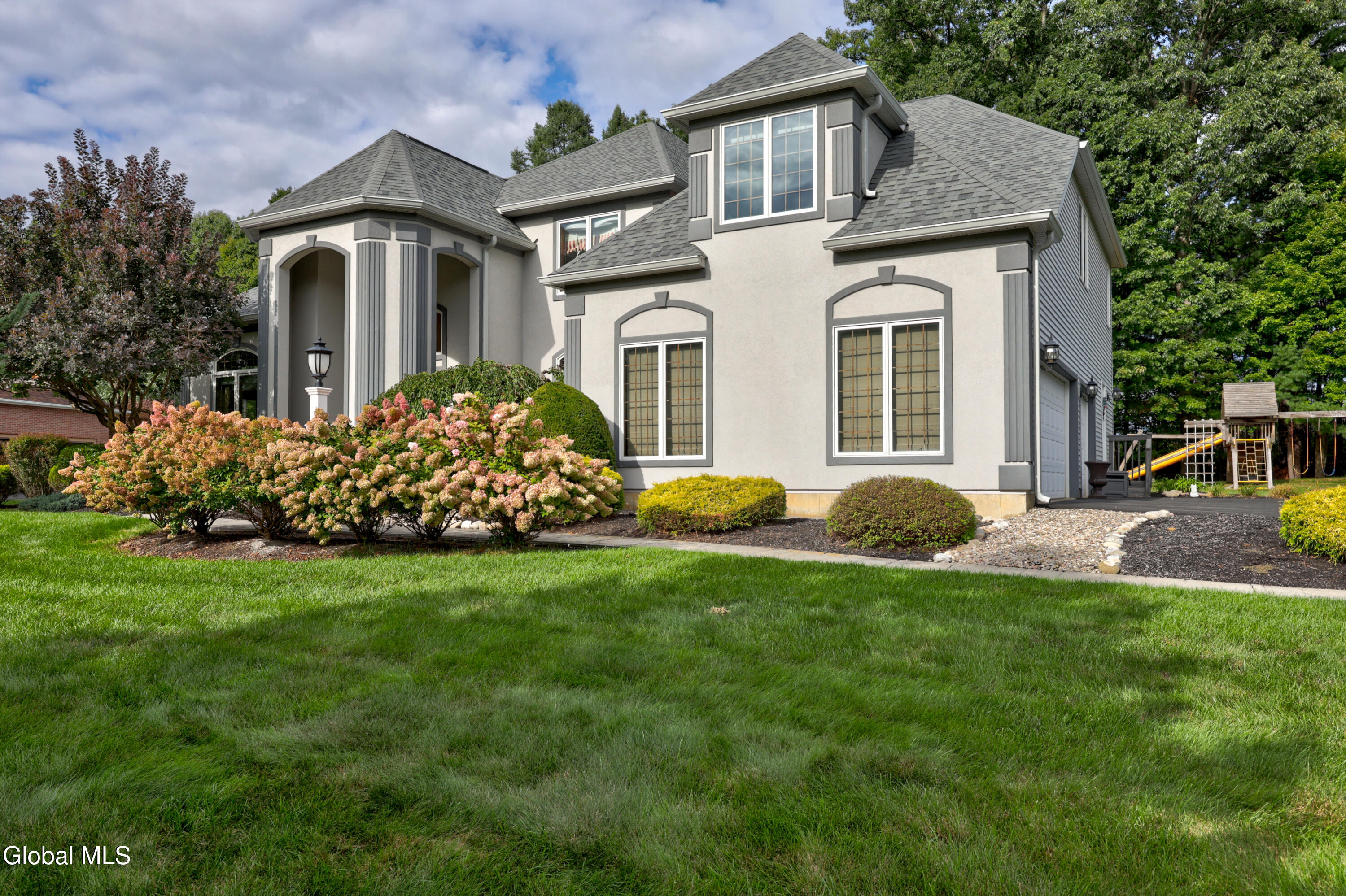 34 Devonshire Way Halfmoon NY 12065