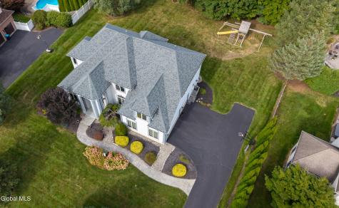 34 Devonshire Way Halfmoon NY 12065