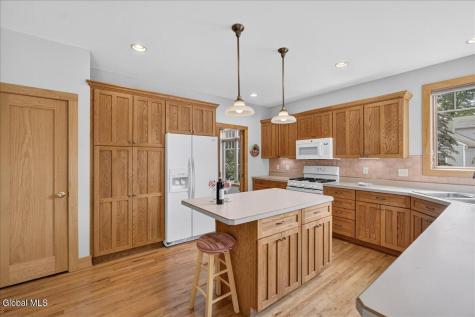 3 Proctor Court Loudonville NY 12211