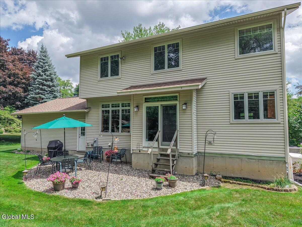 3 Proctor Court Loudonville NY 12211