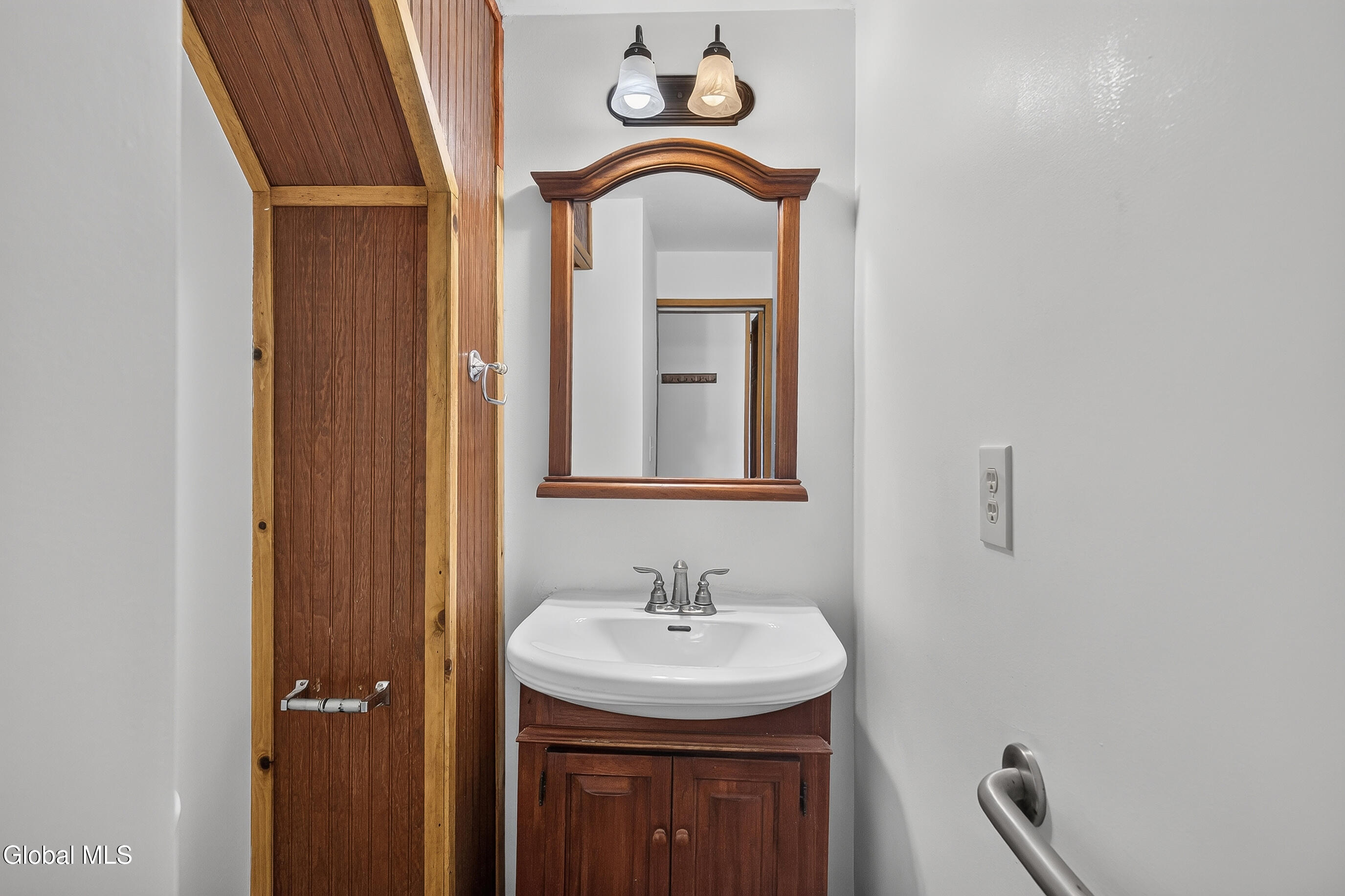 181 Cross Road Berne NY 12059