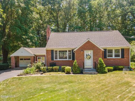 8 Oak Drive Albany NY 12203