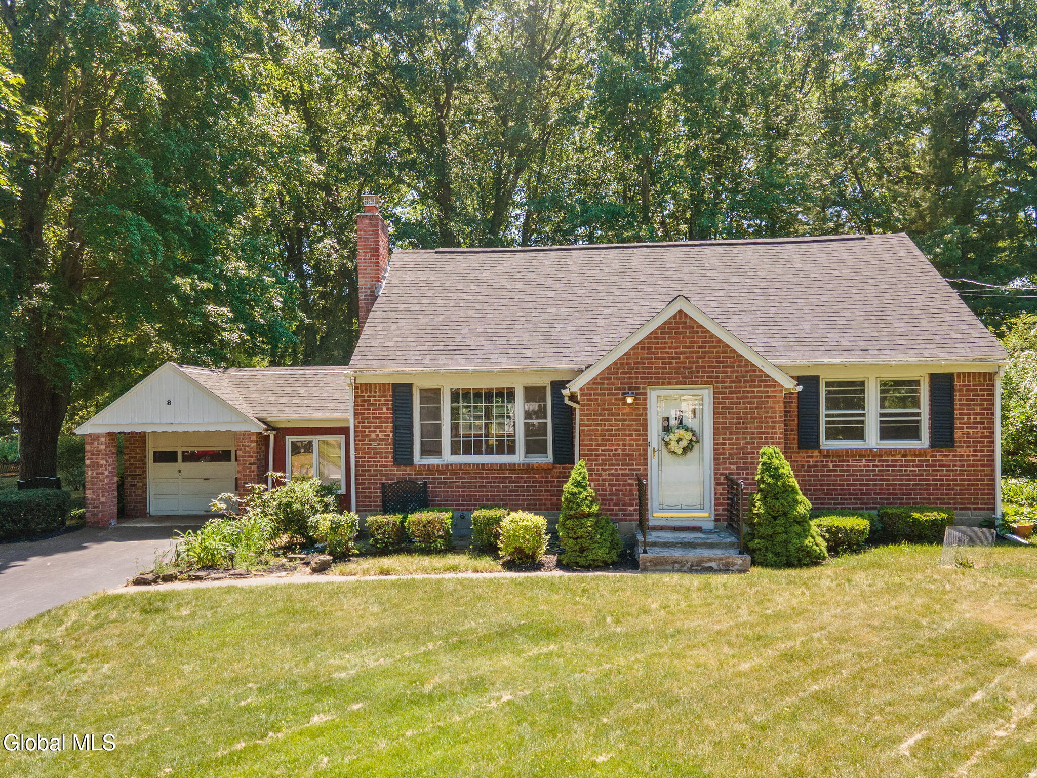 8 Oak Drive Albany NY 12203