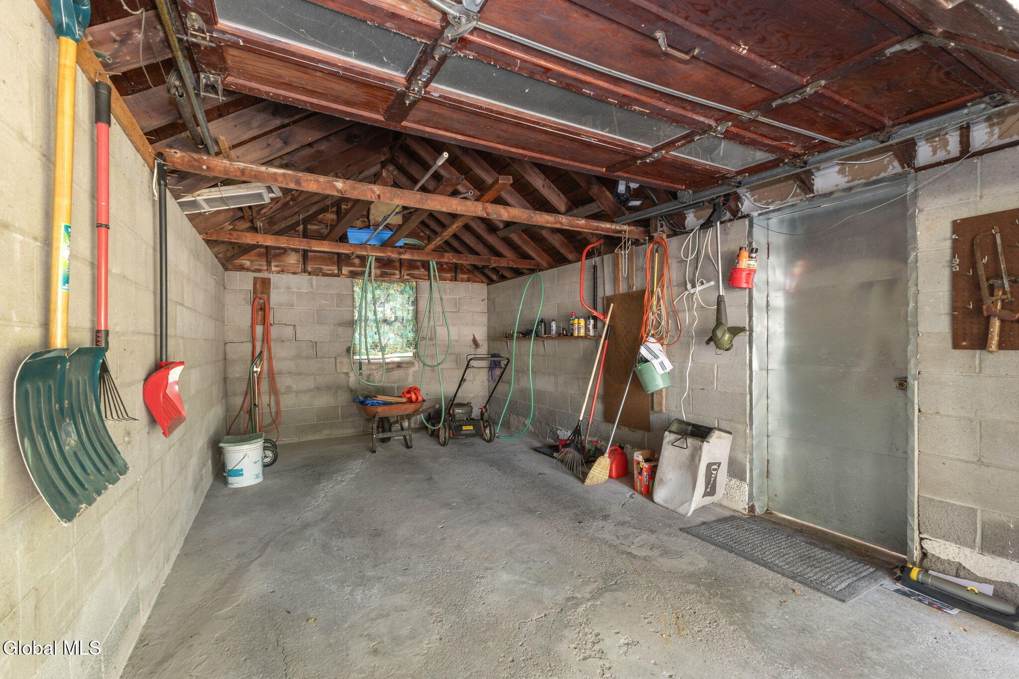 8 Oak Drive Albany NY 12203