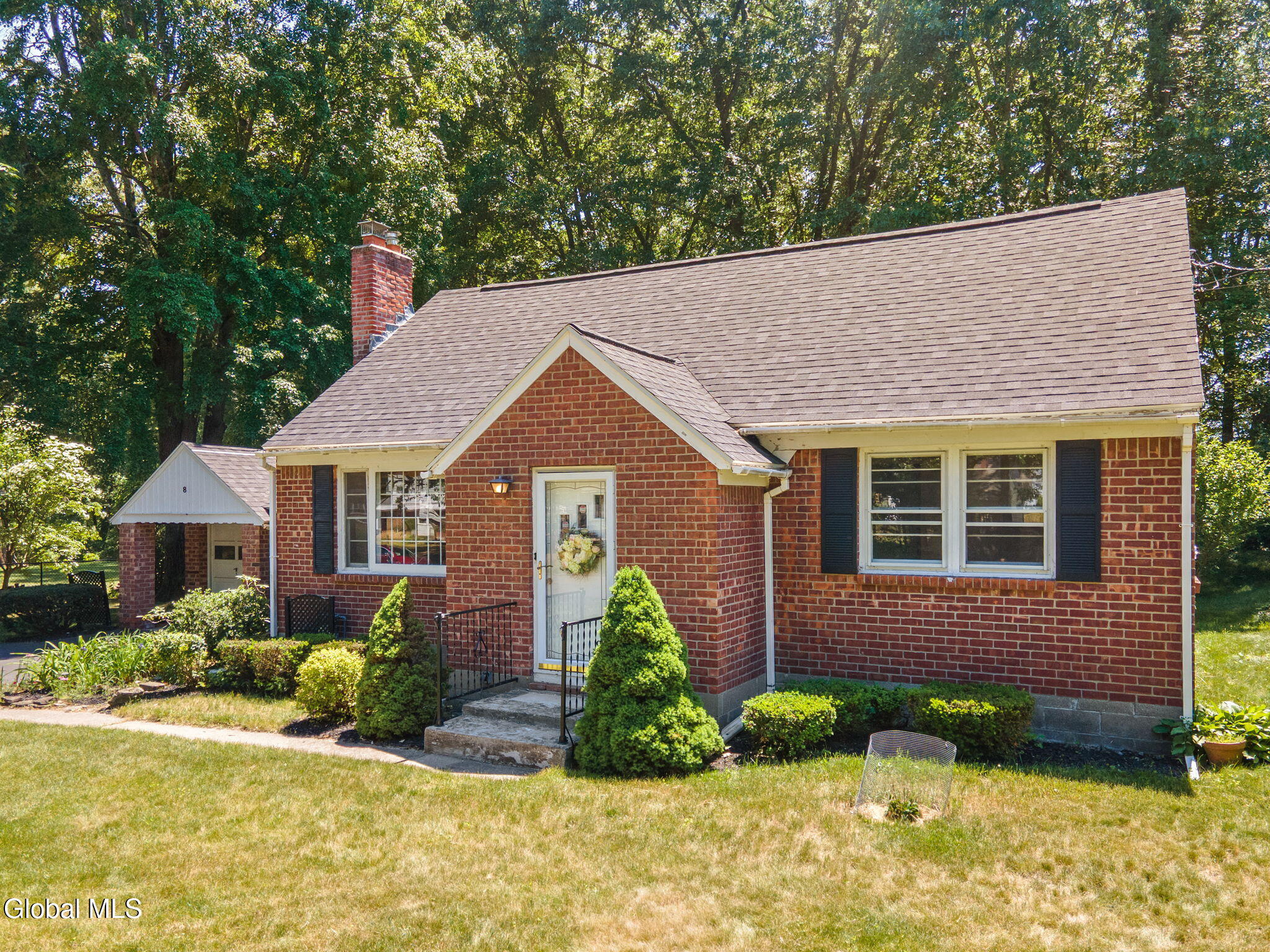 8 Oak Drive Albany NY 12203