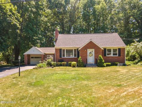8 Oak Drive Albany NY 12203
