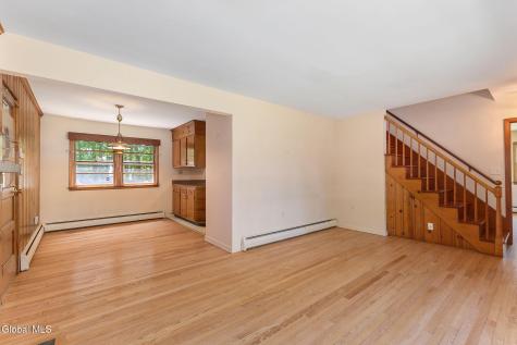8 Oak Drive Albany NY 12203