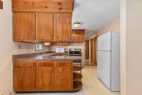 8 Oak Drive Albany NY 12203