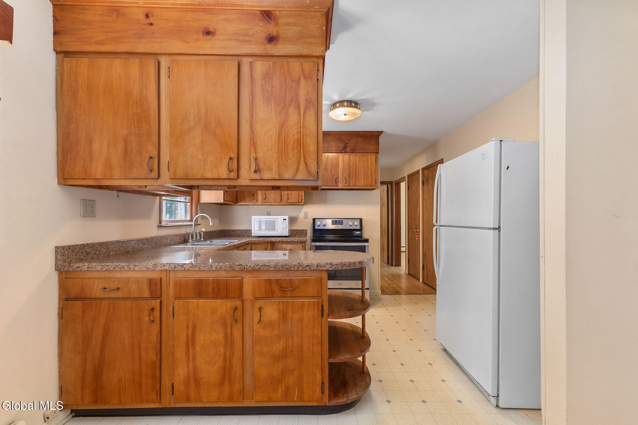 8 Oak Drive Albany NY 12203