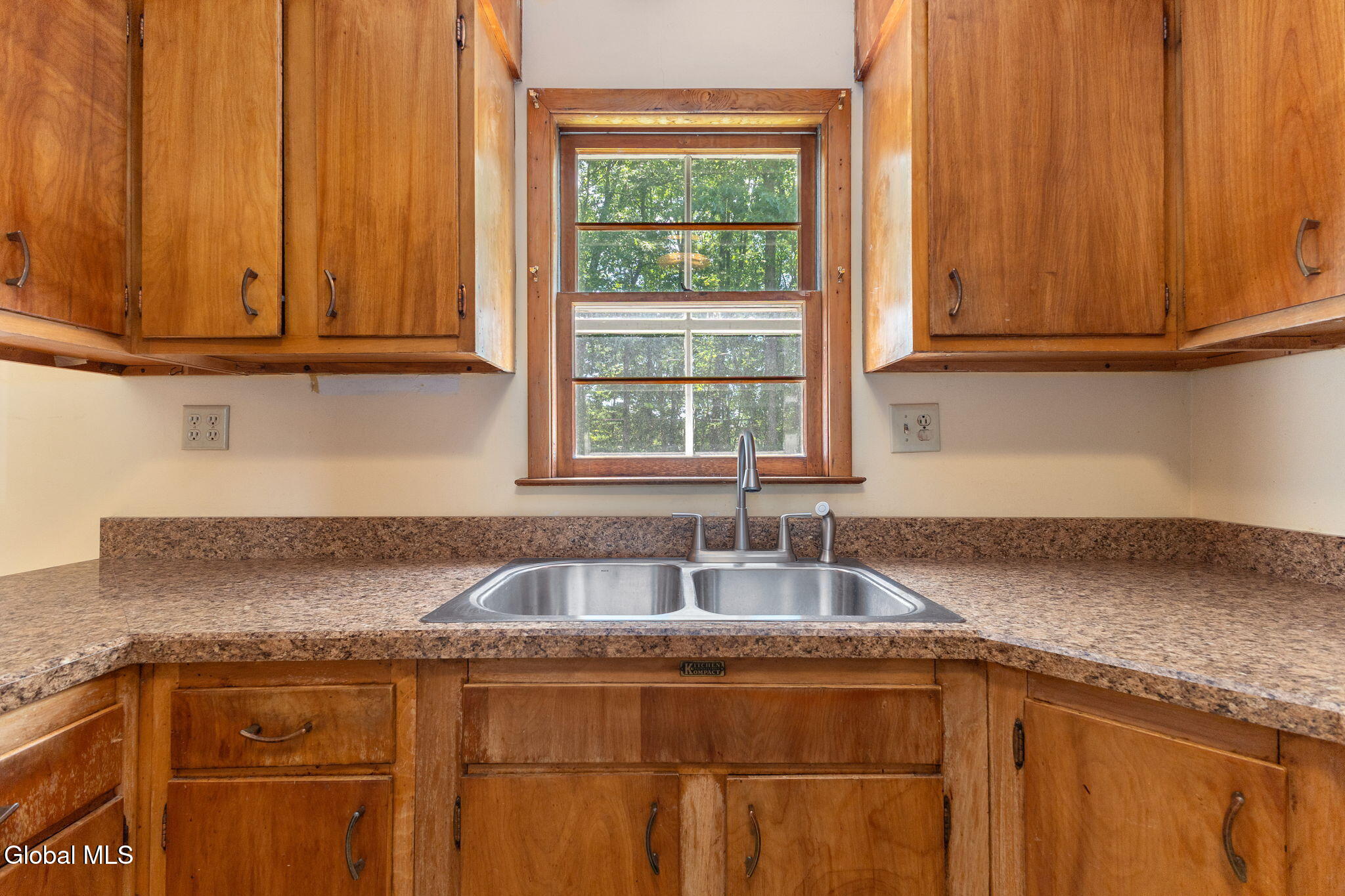 8 Oak Drive Albany NY 12203