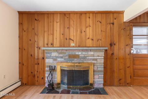 8 Oak Drive Albany NY 12203