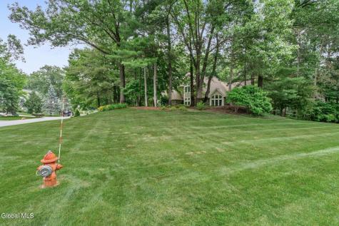 31 Sweetbriar Drive Gansevoort NY 12831