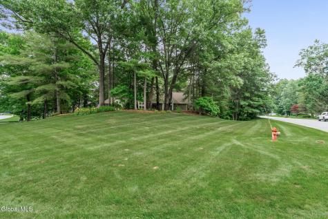 31 Sweetbriar Drive Gansevoort NY 12831