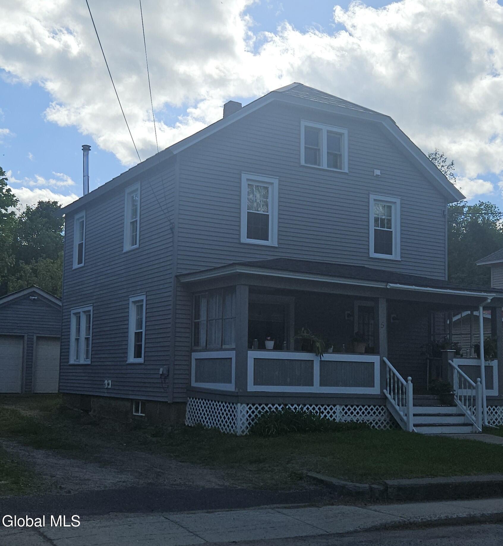 5 Circle Avenue North Creek NY 12853