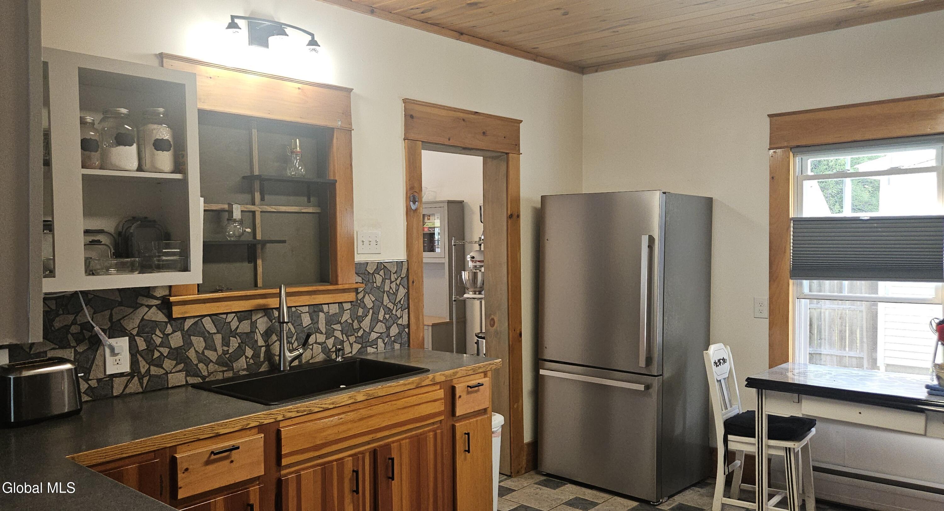 5 Circle Avenue North Creek NY 12853