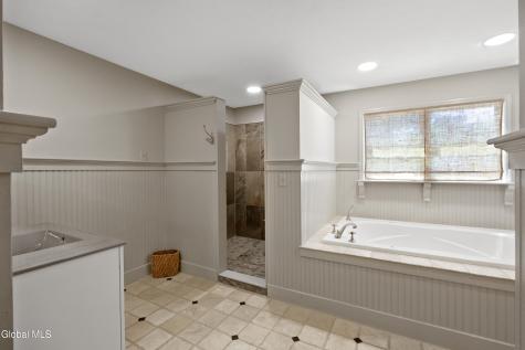 5 Mystic Lane Saratoga Springs NY 12866