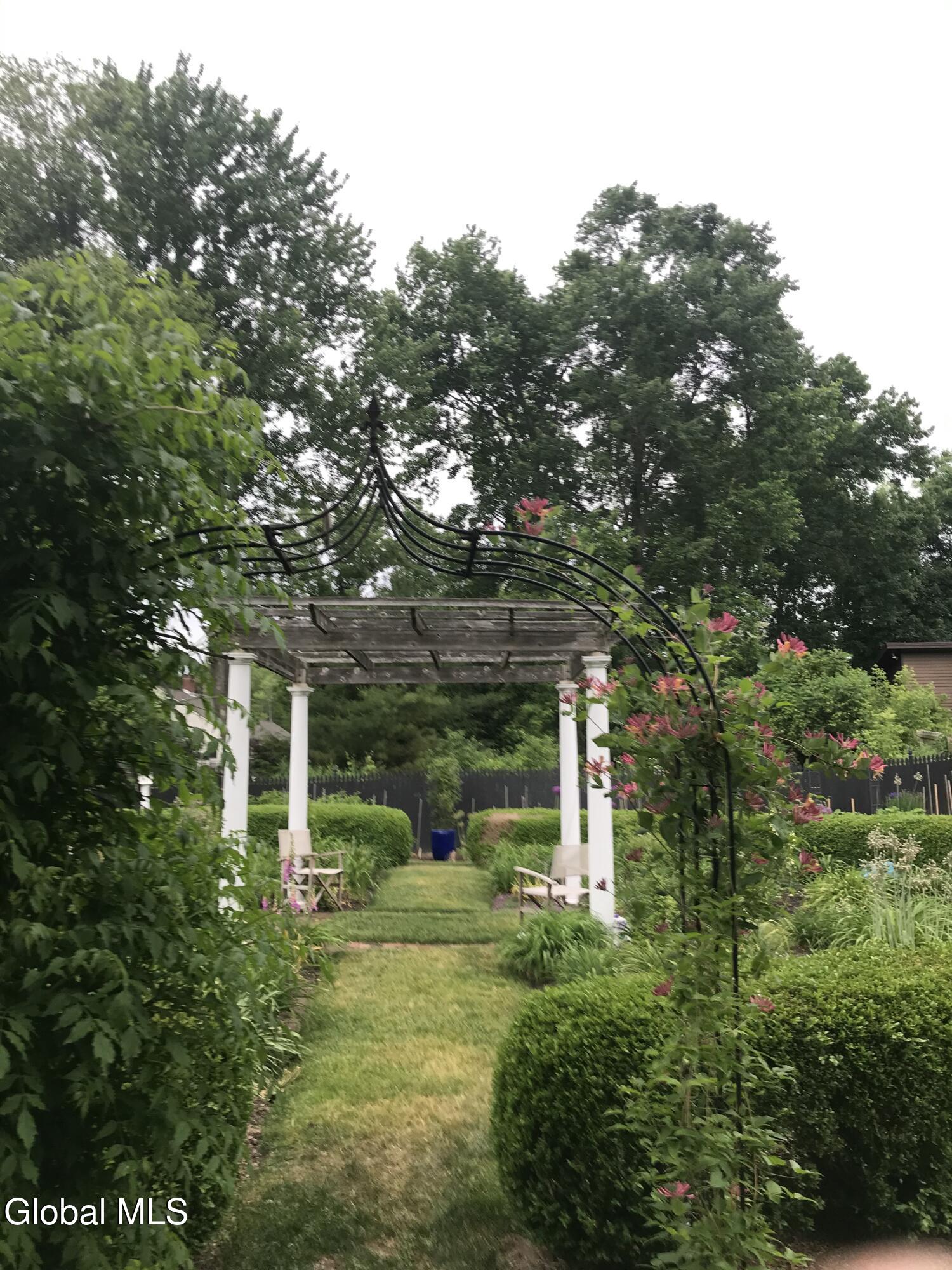 5 Mystic Lane Saratoga Springs NY 12866